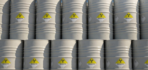 сбор медицинских отходов, контейнеры для класса д