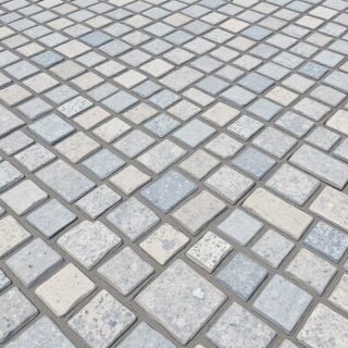 Гранитная брусчатка: прочный выбор для двора, улицы и сада