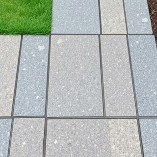 Гранитная брусчатка: как выбрать камень, который прослужит поколениям